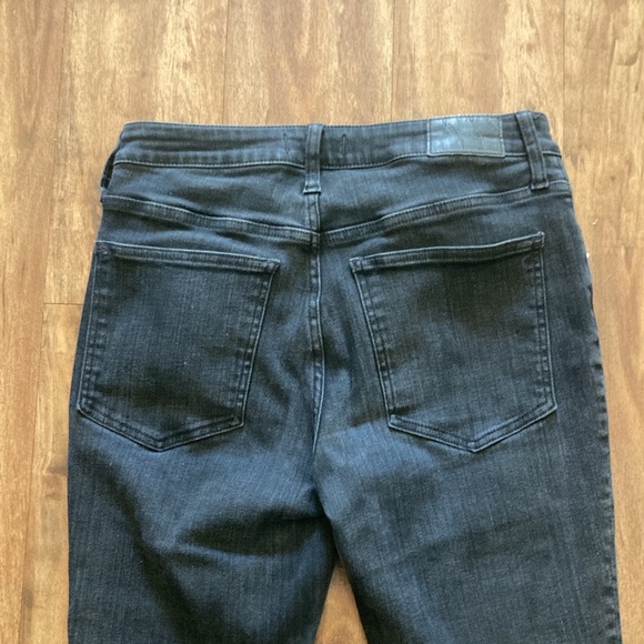 Madewell curvy petite kick out jeans distressed black size 30 petite - Picture 8 of 9